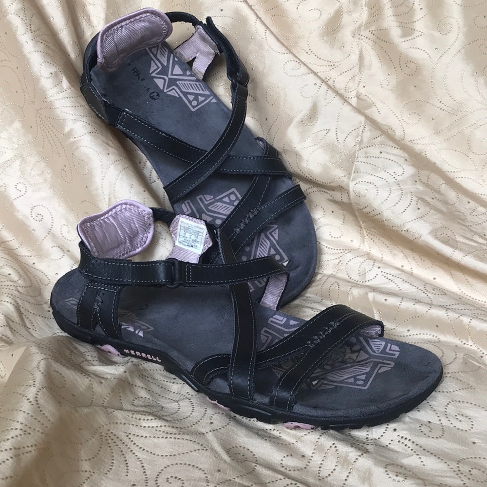 Merrell Keepsake leather hiking sandal in black and lilac (size 10)